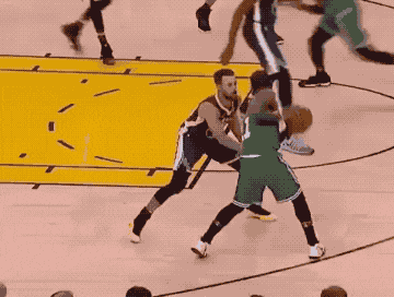 广厦防守铁血令人窒息（广厦铁血防线让对手喘不过气）