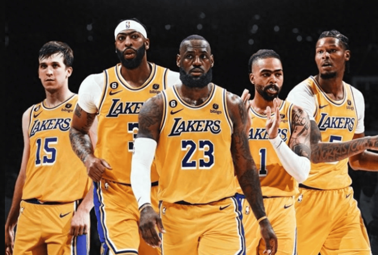 图个吉利？约基奇半场4中3拿到8分8板8助 正负值+26（求个好彩头？约基奇半场4投3中砍下8分8板8助 正负值+26）