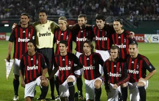 🎮K杯战报：T1决胜局落后7K翻盘，让二追三逆转DK挺进决赛（K杯速报：T1让二追三，决胜局7K劣势完成翻盘，击败DK挺进决赛）