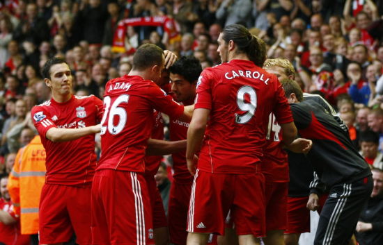 四川男篮全华班半场10人登场9人得分，暂以45-42领先山东（四川男篮全华班半场10人上阵9人得分，45比42暂领先山东）