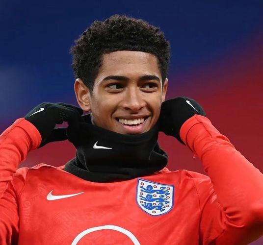 追梦：我还想再拿一冠；防守时始终相信我比我面前对手更聪明（追梦：仍想再夺一冠，防守端始终自信比对手更聪明）