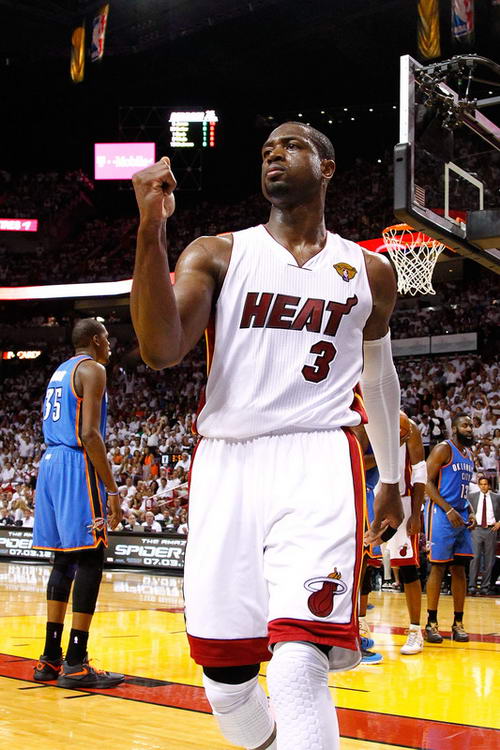 中国篮球笑话！CBA临开赛三天仍没转播商 难道只有现场观众看（CBA开赛前三天仍无转播商，难道只能现场看？）