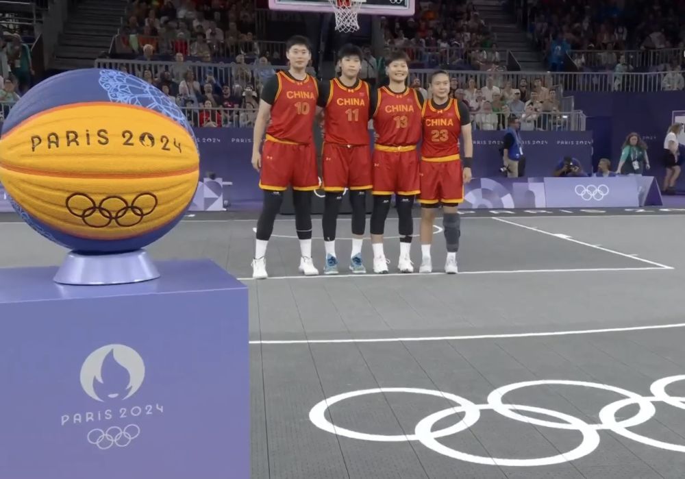 7战4胜2平1负，埃迪-豪上任后纽卡在联赛中只输给曼联1次（埃迪-豪上任后，纽卡联赛对曼联仅负一场：近7战4胜2平1负）