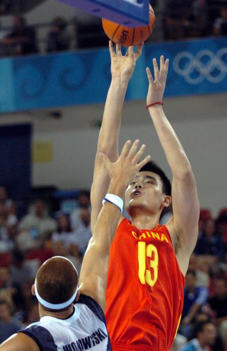 状态良好！湖人虽落败，但是詹姆斯三项数据全场最佳（湖人惜败，詹姆斯三项数据领跑全场）