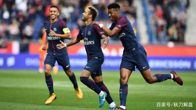 TA：应布拉格斯拉维亚方面要求，热刺主场的LGBTQ+旗帜被移走（TA：热刺主场应布拉格斯拉维亚请求撤下LGBTQ+旗帜）