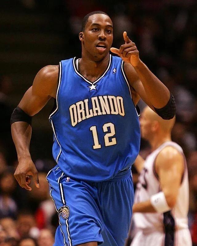 中国足协代表团访问法兰克福俱乐部，双方开展深度交流（中国足协代表团赴法兰克福俱乐部考察，双方展开深入对话）