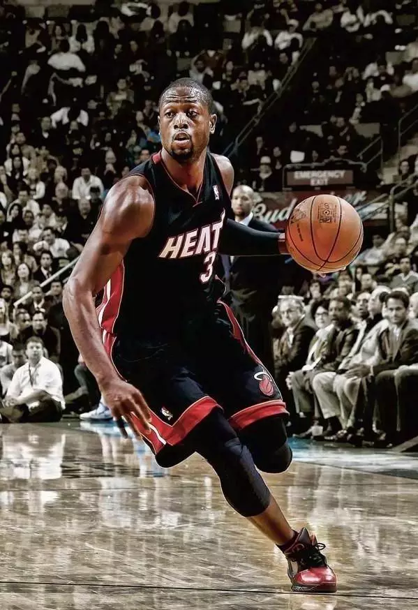 为何亲斯内德？穆帅：斯内德给了我三冠王，那是最棒的一年（穆帅回应亲斯内德：他助我成就三冠，那是我最好的一个赛季）