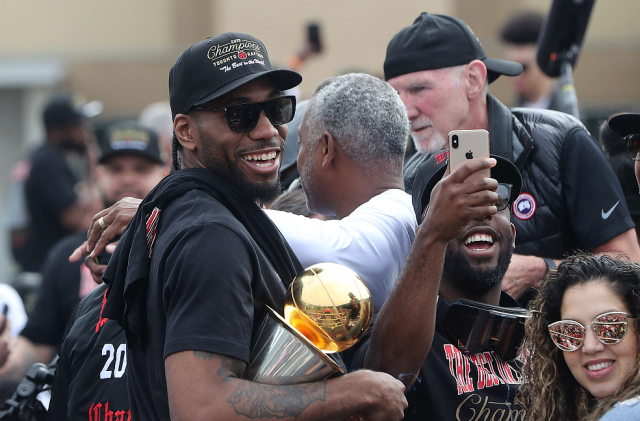 环球马术冠军赛布拉格季后赛1.65米超级大奖赛：0.02秒！阿卜杜勒·赛义德险胜登顶（环球马术冠军赛布拉格季后赛1.65米超大奖赛：阿卜杜勒·赛义德0.02秒惊险夺冠）