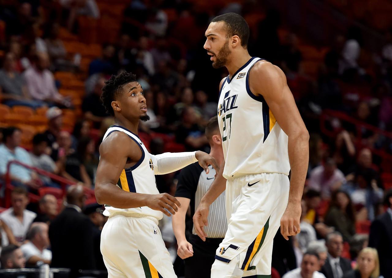 北青：邵佳一已成国足新帅主要候选人之一（北青：邵佳一进入国足新帅核心候选名单）